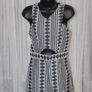 Romeo & Juliet Navy & White Romper.  Sz. M
